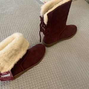 Muk luk boots nwt size 8.5
